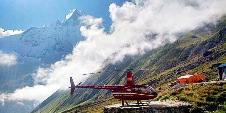 ढोरपाटनबाट उडेको हेलिकप्टर बलेवामा आकस्मिक अबतरण