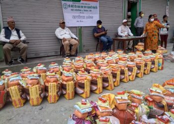 मोदी दिप सहकारीले ग¥यो बिपन्नलाई आहातमा राहात वितरण