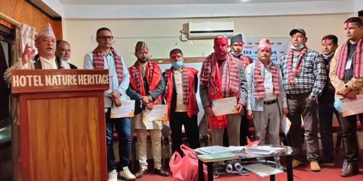 ढुवानी व्यवसायी महासंघको अध्यक्षमा खनाल र महासचिवमा पर्वतका श्रेष्ठ निर्वाचित