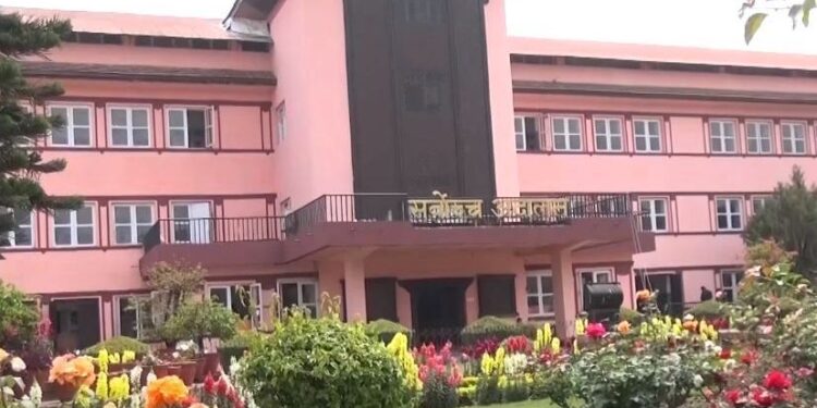 प्रतिनिधि सभा विघटनपछि राजनीतिक जटिलता, कानूनी रुपमा प्रतिवाद गर्ने विपक्षी दलहरुको तयारी