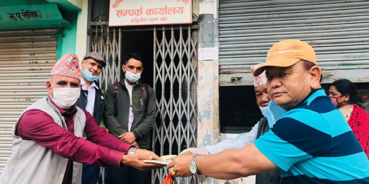 दुर्लुङ स्वास्थ्य चौकीलाइ बेलायतबाट आर्थिक तथा भौतिक आपतकालिन सहयोग