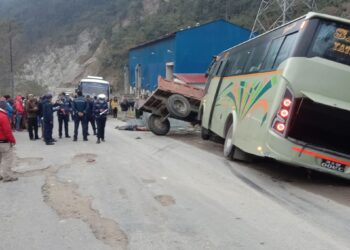 एकाविहानै सवारी दुर्घटनामा एकको मृत्यु, ६ घाइते