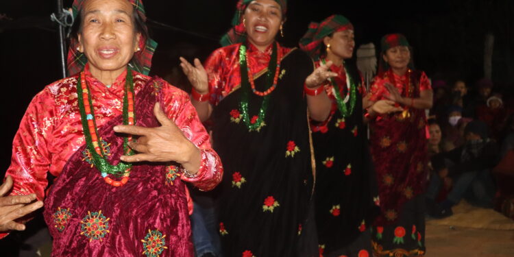 चारभञ्ज्याङ क्षेत्रमा ‘एग्रो टुरिजम’ विकासका लागि प्रवासीको अभियान