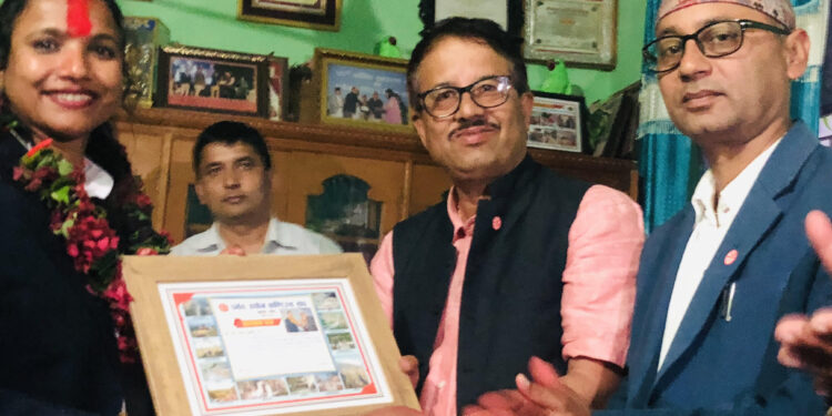 प्रमुख जिल्ला अधिकारी खत्रीलाई विदाइ, ‘नीजि क्षेत्र सँगको सहकार्य अविस्मरणीय’