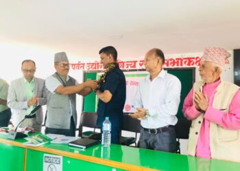 पर्वतका व्यवसायीद्वारा नयाँ प्रहरी प्रमुखलाई स्वागत