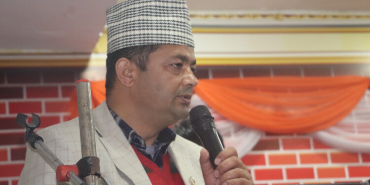 एमाले सांसद पदम गिरी स्वास्थ्यमन्त्री बन्ने, फेरियो पर्वतको इतिहास