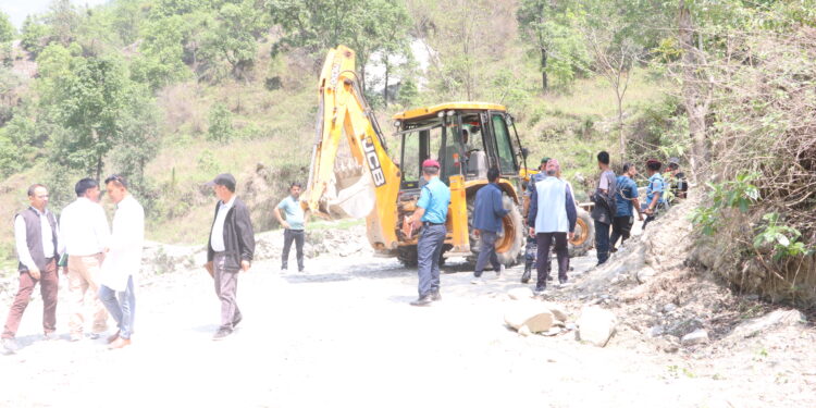 निर्माण जन्य सामग्री अबैध रुपमा चोरी निकासी बढेपछि जिल्ला स्तरीय अनुगमन समितिको चासो