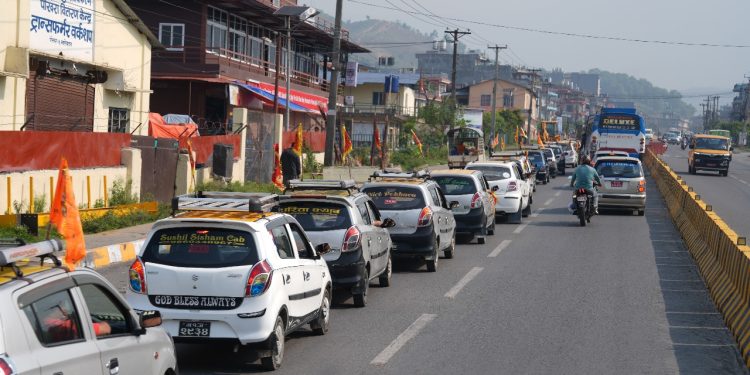 “श्रीगण्डकी कोटिहोम महायज्ञ २०८२ : पोखरामा बृहत् ट्याक्सी र्‍याली सम्पन्न, महायज्ञको सन्देश फैलियो