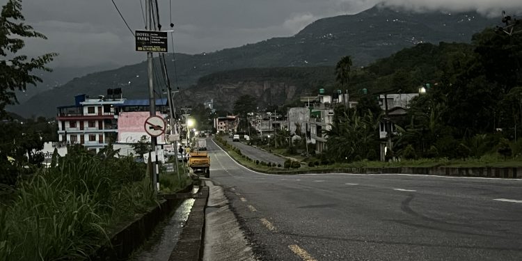 ‘राइड सेयरिङ’ को विरोधमा आज गण्डकीमा सार्वजनिक यातयात ठप्प, यात्रु मर्कामा