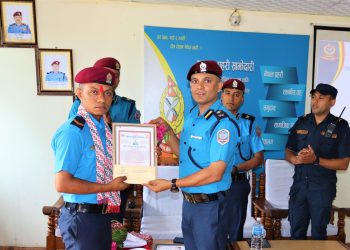 केसीलाई जेठ महिनाको उत्कृष्ट प्रहरी सम्मान