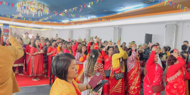 स्पेनमा आध्यात्मिक मेला: नेपाल घर निर्माणका लागि तेस्रो दिनसम्म करिब डेढलाख युरो संकलन