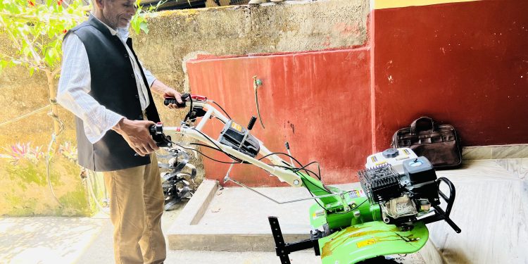 कृषकबाट रकम लिएर तीन महिनासम्म नगरपालिकाले हलो वितरण नगर्दा कृषकलाई समस्या